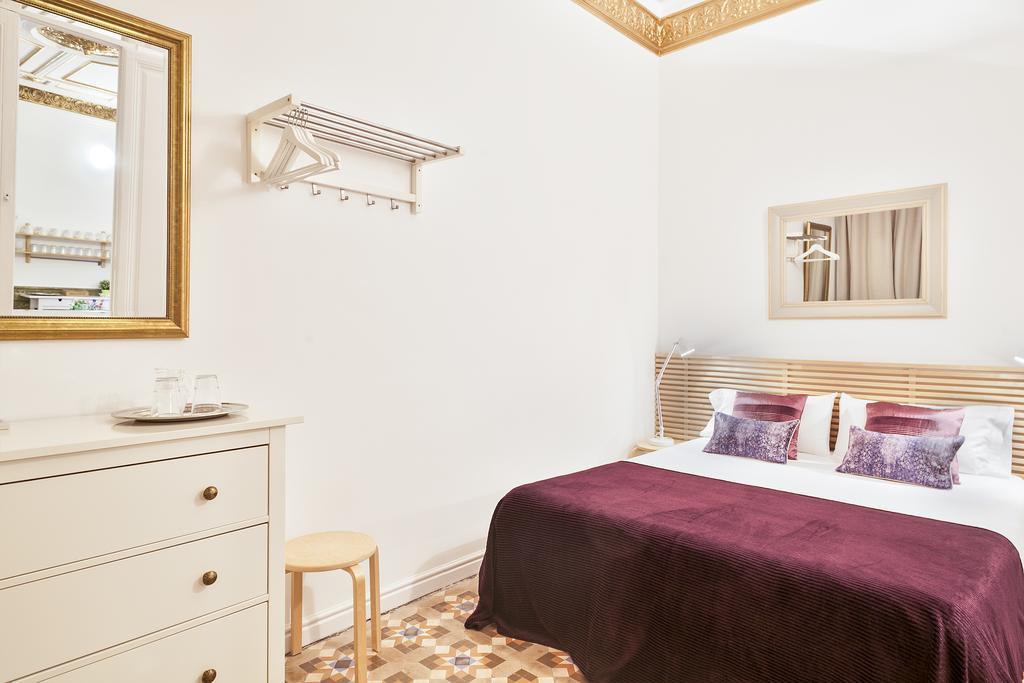 Plaza Catalunya Guest House - Barcelona — Photos 3